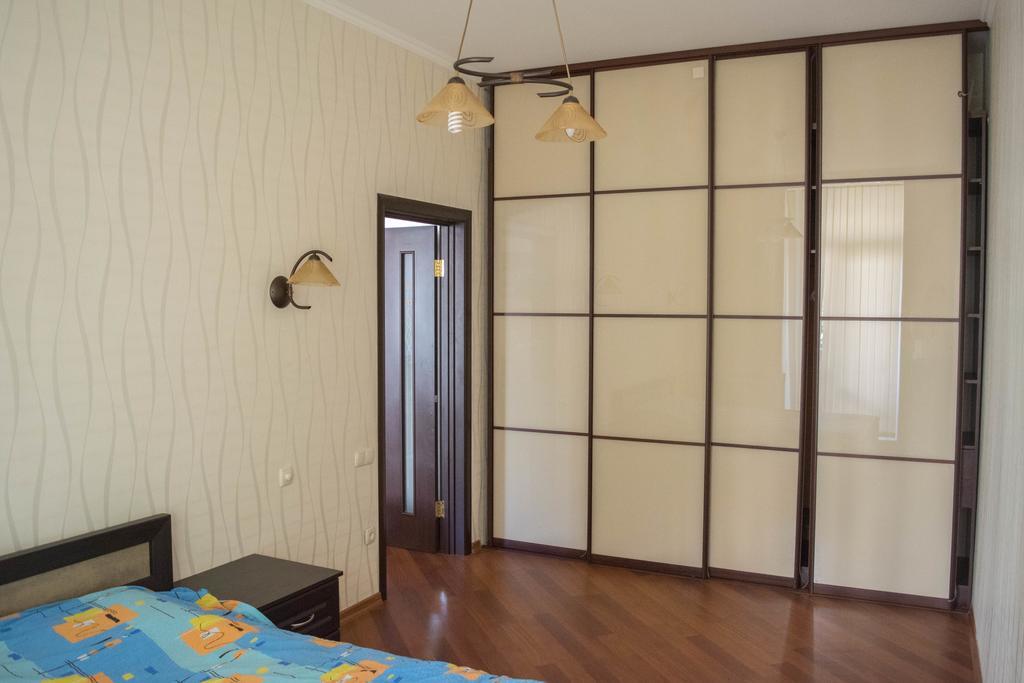 Светлая Квартира Leilighet Odessa Eksteriør bilde