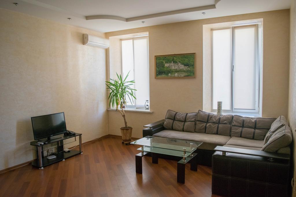 Светлая Квартира Leilighet Odessa Eksteriør bilde